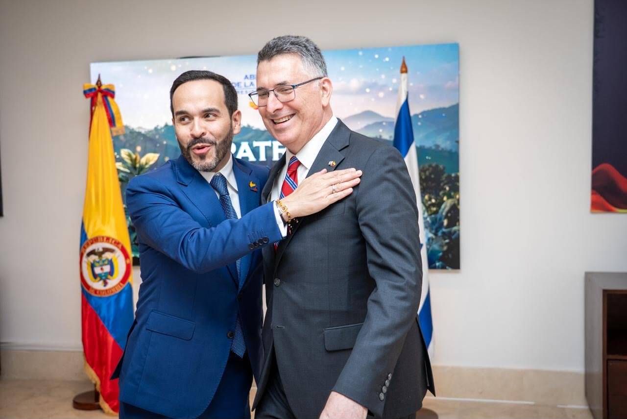 Israeli FM Holds First Diplomatic Meeting With Colombia’s New President Ahead Of Inauguration