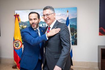 Israeli Foreign Minister Sa'ar met with Colombia's president-elect, Abelardo de la Esperanza