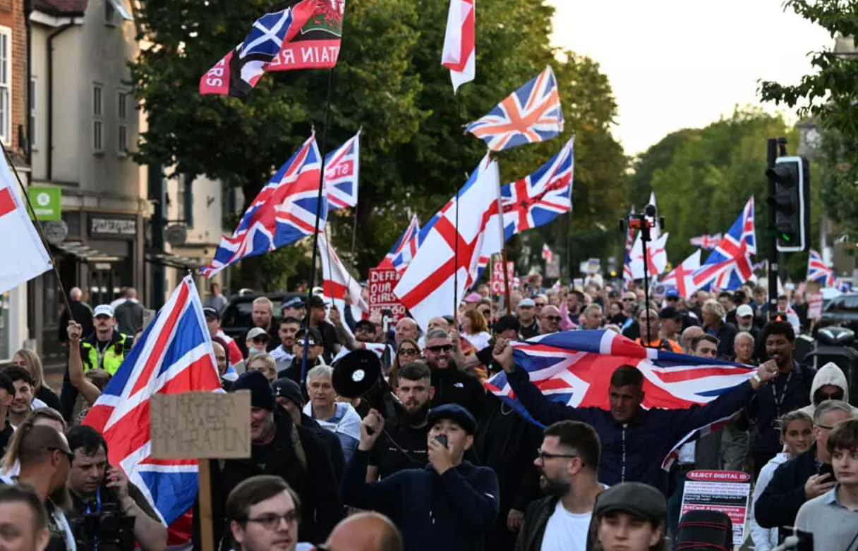 À Londres, démonstration de force contre l’immigration et en hommage à Charlie Kirk