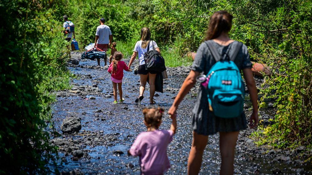 מיכאל גלעדי/פלאש 90 מטיילים ברמת הגולן, אילוסטרציה (למצולמים אין קשר לנאמר בכתבה)