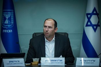 יו"ר ועדת חוקה, חבר הכנסת שמחה רוטמן 