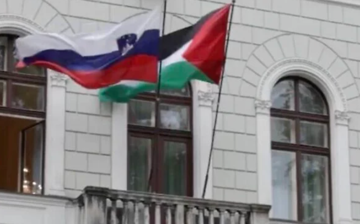 La présidente slovène hisse le drapeau palestinien sur le palais présidentiel