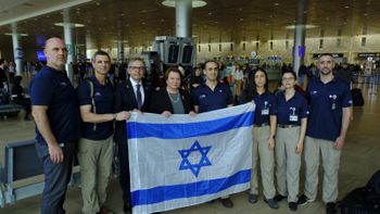 La délégation médicale israélienne en partance pour la Macédoine du Nord, le 17.03.2025