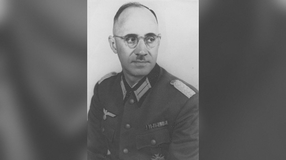 קארל פלגה, 1943