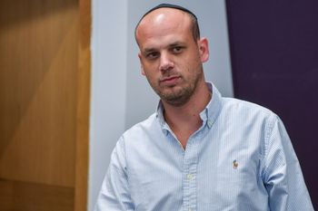 אלי פלדשטיין בבית המשפט