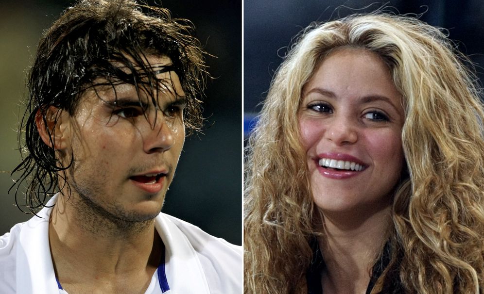 L'Espagnol Rafael Nadal (L) au Championnat du monde de tennis Capitala et la chanteuse colombienne Shakira assistent au même match, à Abu Dhabi, Émirats arabes unis, le 2 janvier 2009