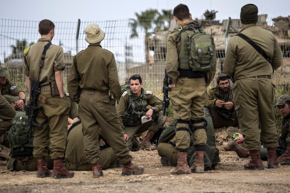 Des soldats israéliens tout près de la frontière avec la bande de Gaza, le 26 mars 2019