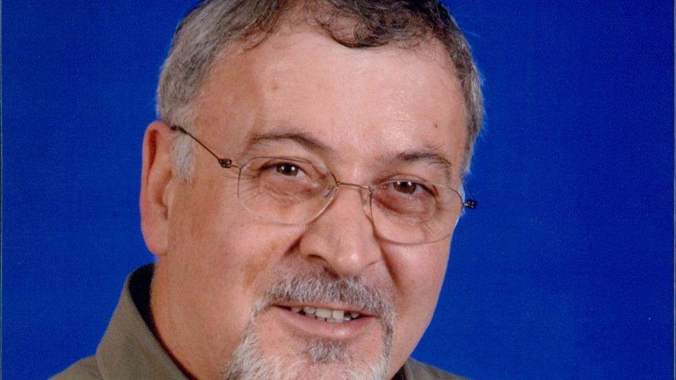 وفاة عضو الكنيست السابق عصام مخول عن 72 عامًا بعد مسيرة سياسية حافلة