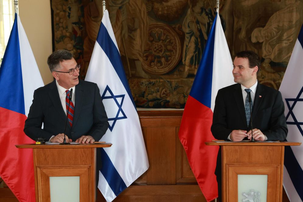 Israeli Foreign Minister Gideon Sa'ar met with Czech Deputy Prime Minister and Foreign Minister Petr Macinka in Prague