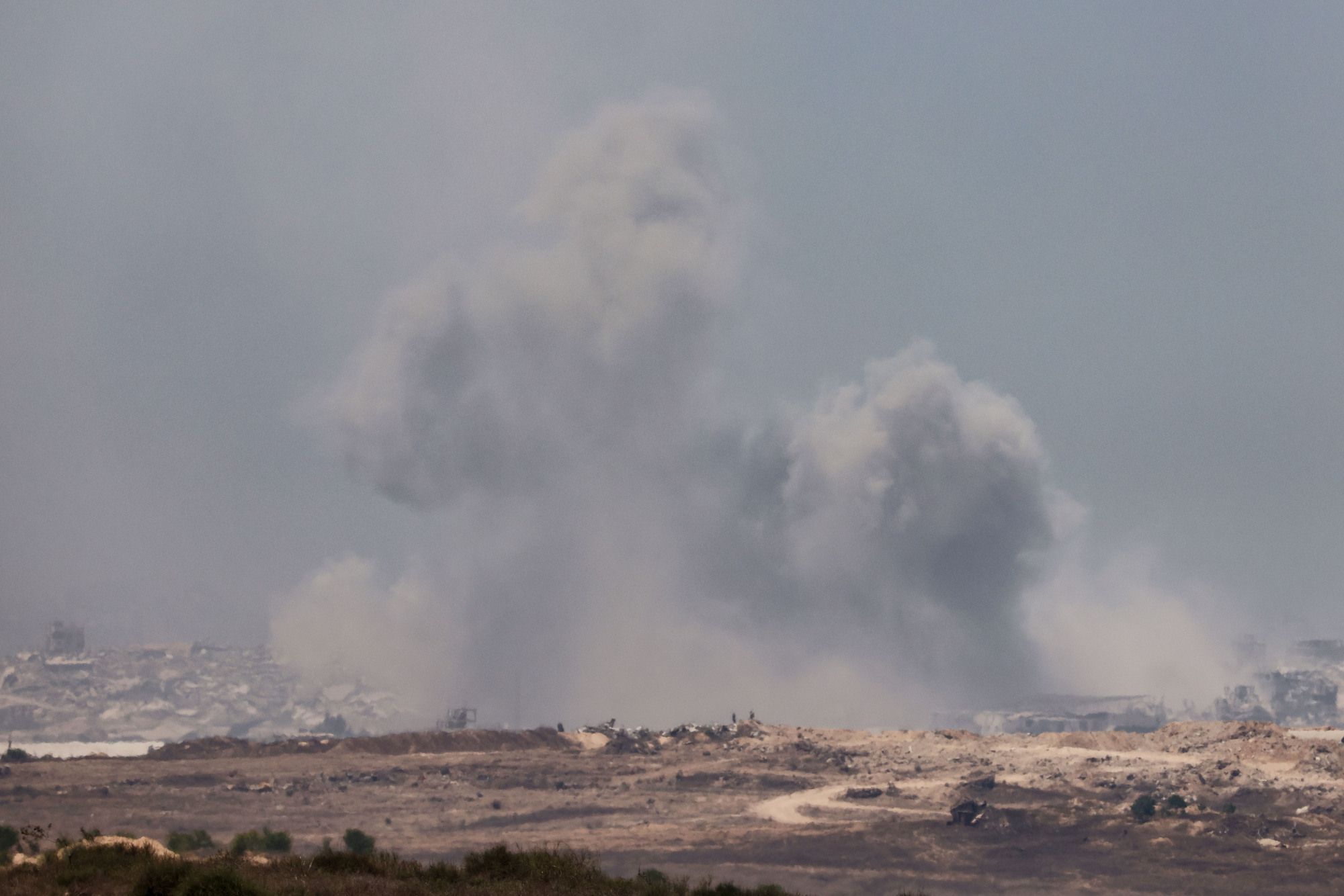 LIVEBLOG | Israël cible des infrastructures du Hamas après l'explosion d'un engin artisanal près de la Ligne jaune