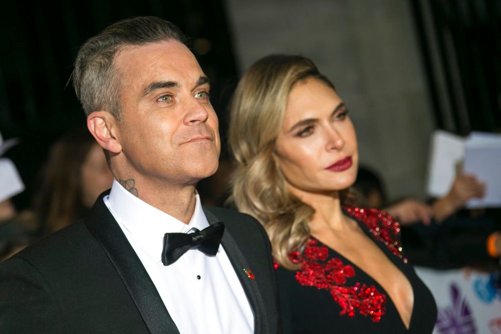 Robbie Williams Brings Many Smiles To Tel Aviv With Surprise Street