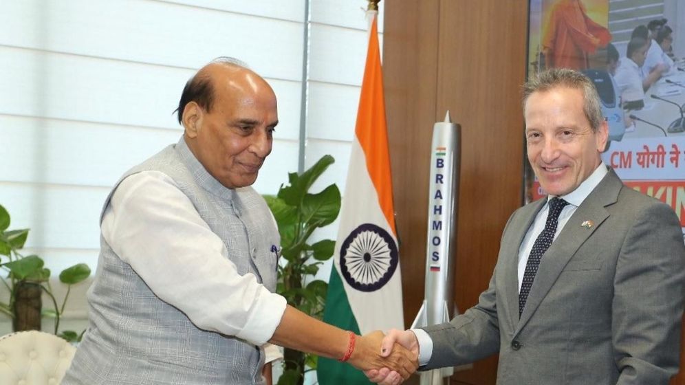 A photo from the Director General’s meeting with India’s Defense Minister
