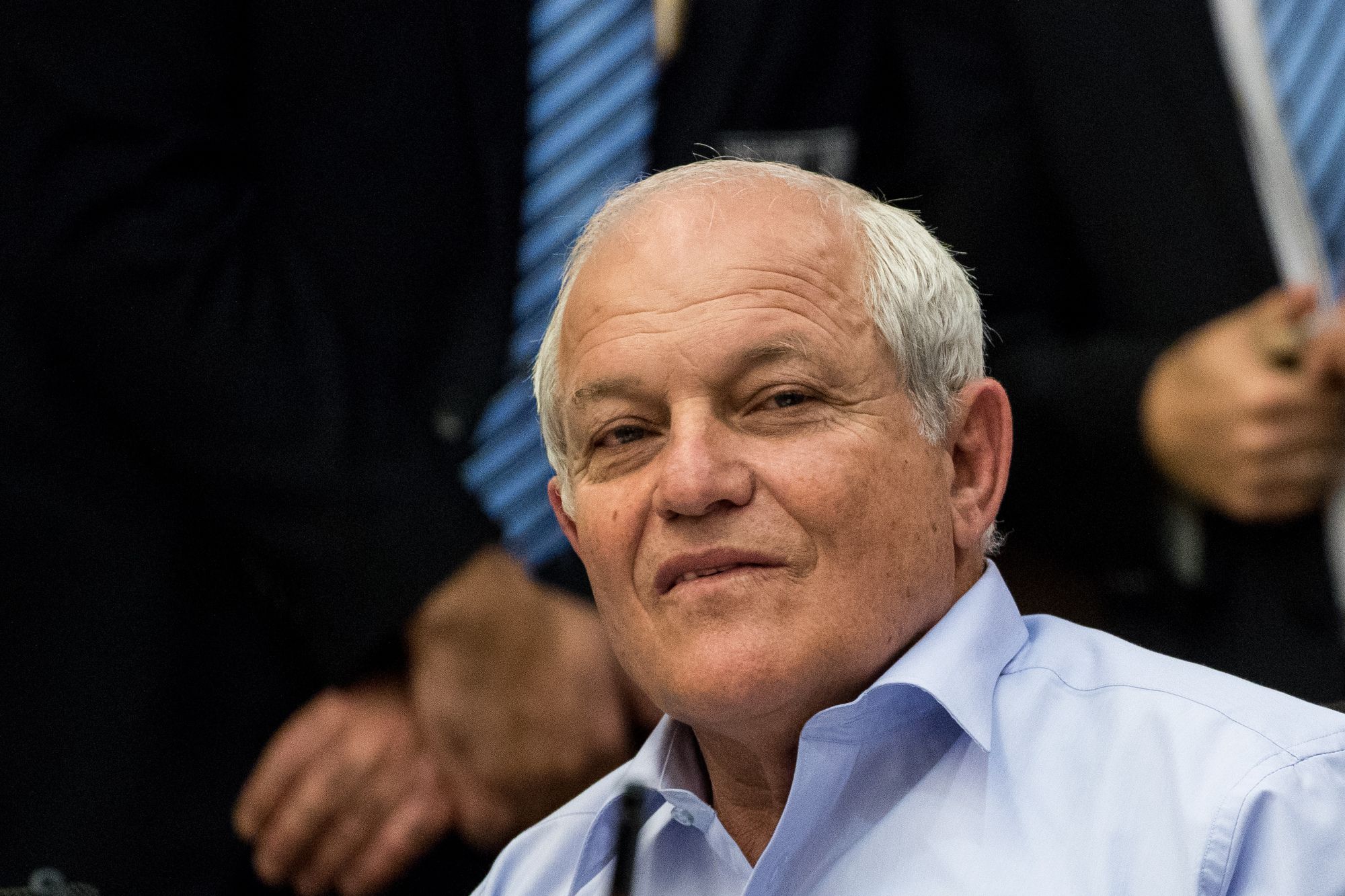 وزير إسرائيلي عالق في أمريكا الجنوبية ومخاوف على إدارة حقائب حيوية في ظل الحرب