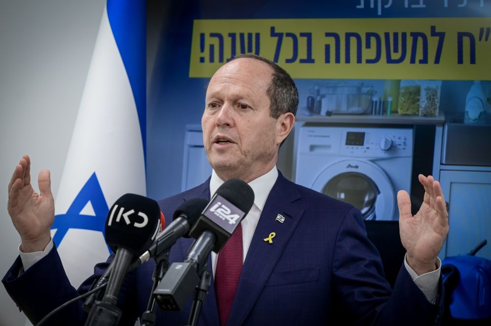 השר ניר ברקת, ארכיון