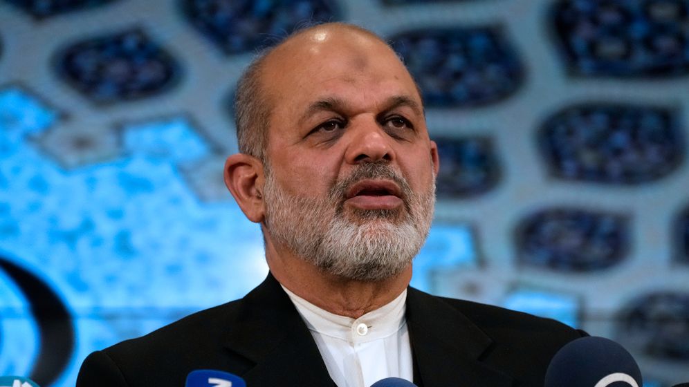 אחמד וחידי, ארכיון