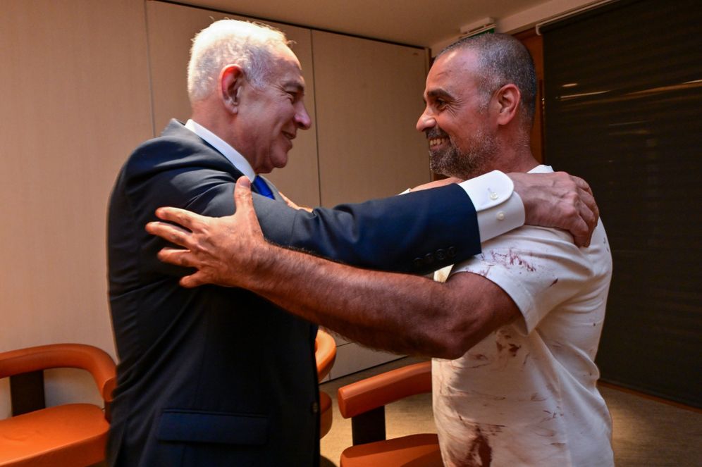 Kobi Gideon/GPO Prime Minister Netanyahu meets Yaniv, the passenger who broke into the cockpit on a flight from Dubai to Israel, at Ben Gurion Airport September 30, 2026.