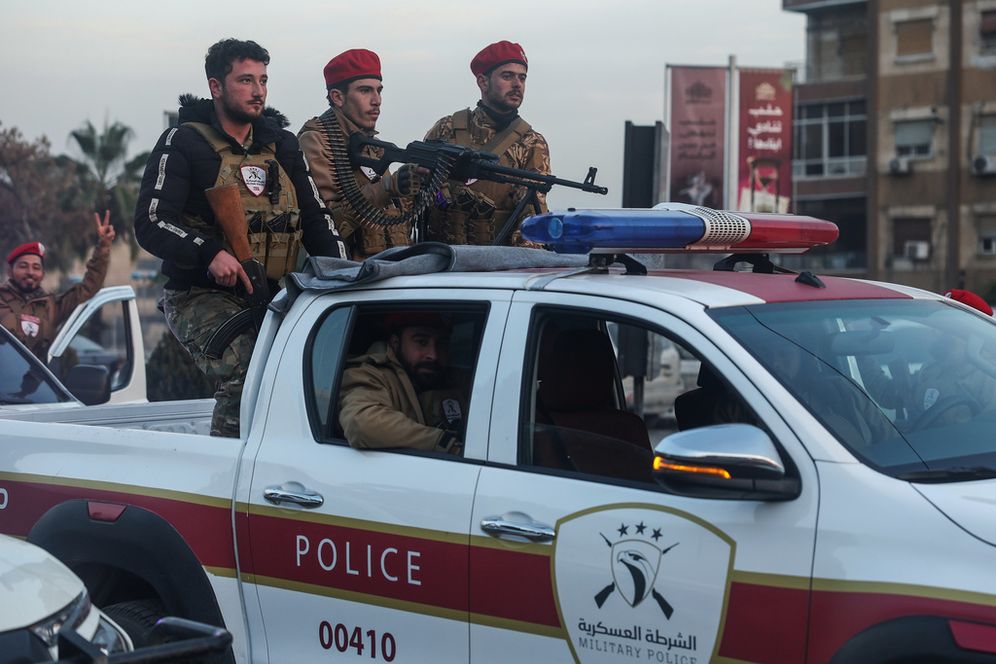 قوات من الأمن العام في حلب خلال الاشتباكات مع قسد في الأشرفية والشيخ مقصود ، سوريا، الأربعاء 7 يناير/كانون الثاني 2026