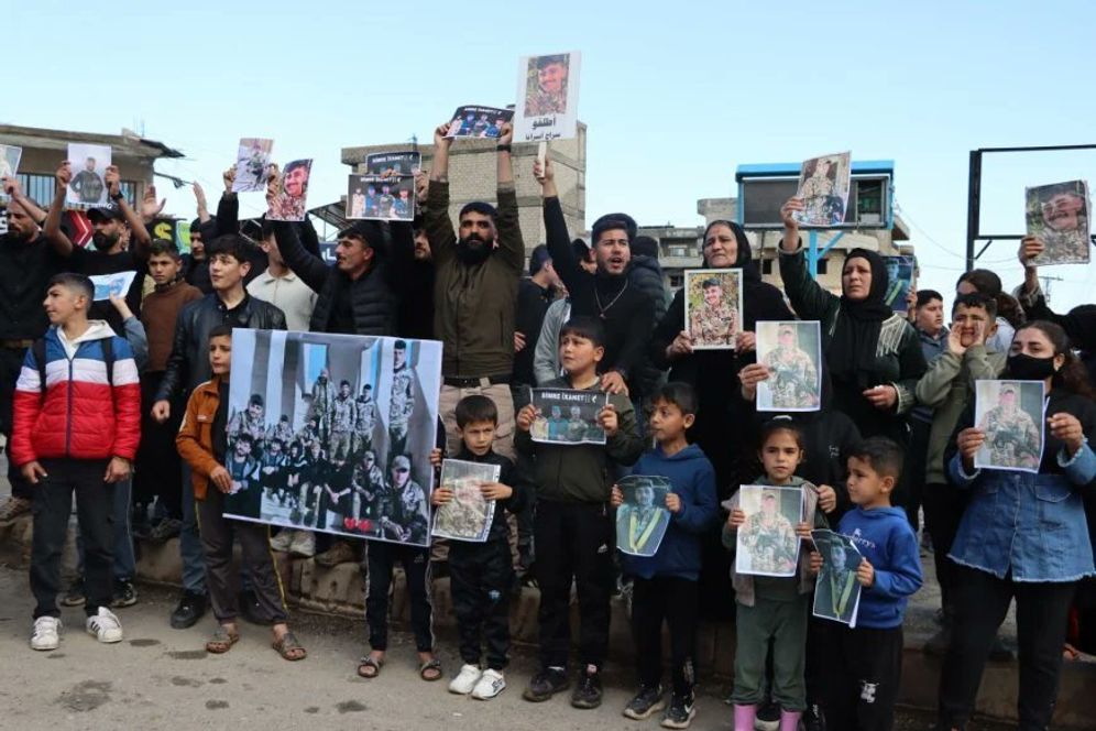 مظاهرات غاضبة في ريف الحسكة تطالب بالإفراج عن المعتقلين