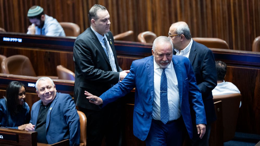 יונתן זינדל, פלאש90 יו"ר ישראל ביתנו ליברמן ויו"ר "ישר!" איזנקוט, ארכיון