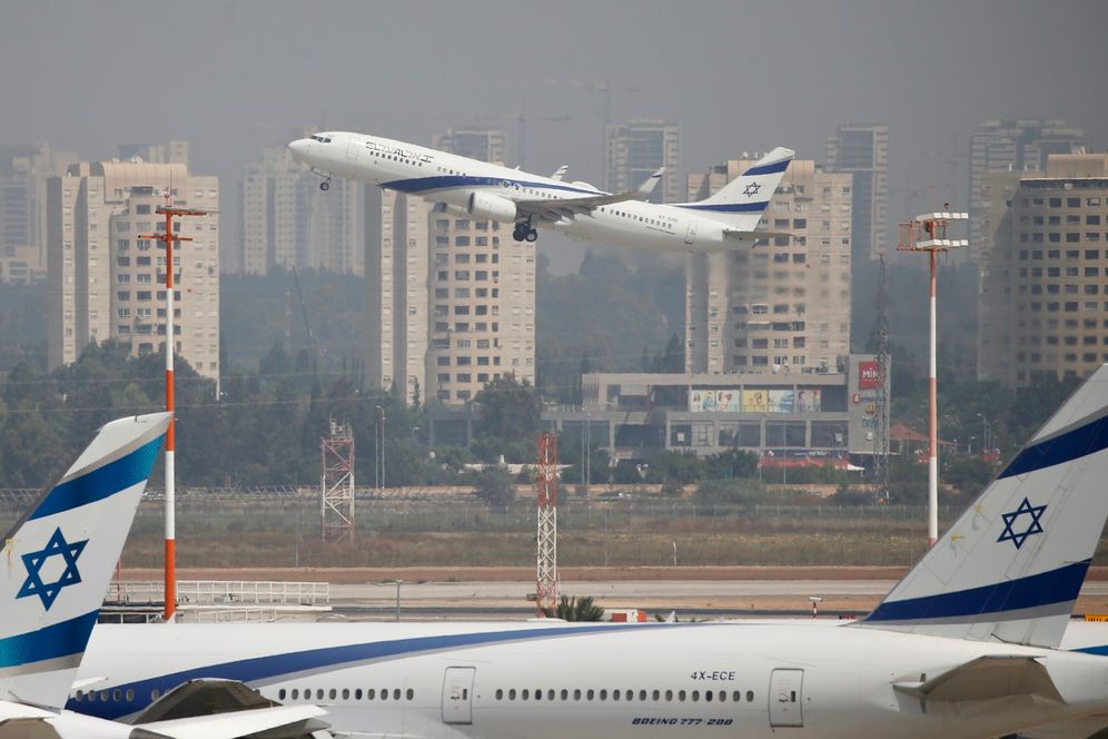 AP / Ariel Schalit 2020 © Illustration - Un avion de la compagnie aérienne israélienne El Al décollant depuis l'aéroport Ben Gourion, le 31 août 2020.