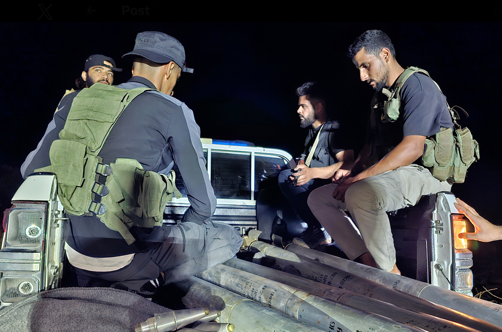 Capture d'écran X Les forces de sécurité syriennes ont saisi plusieurs roquettes dissimulées dans la province de Deraa, à environ 12 kilomètres de la frontière avec Israël.