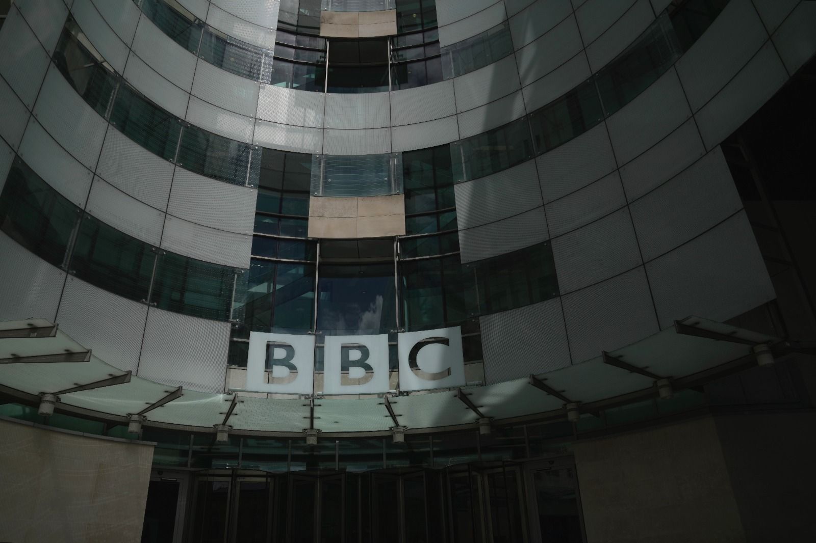 La BBC indemnise des survivants du 7-Octobre après un tournage sans autorisation en Israël
