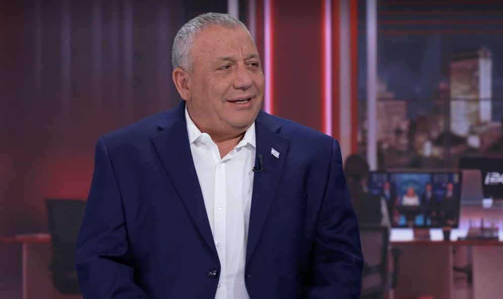 -- יו"ר מפלגת "ישר!" גדי איזנקוט