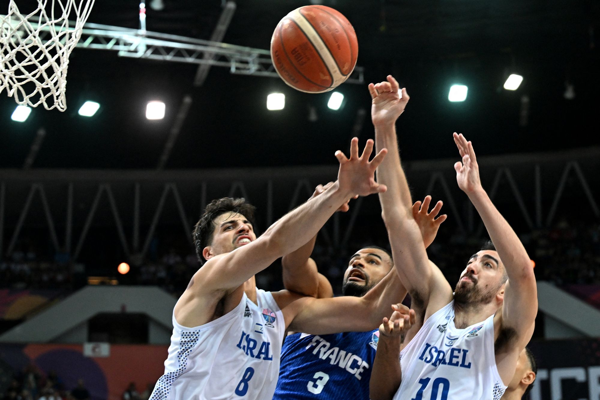 EuroBasket : Israël qualifié pour les huitièmes de finale malgré une défaite face à la Slovénie
