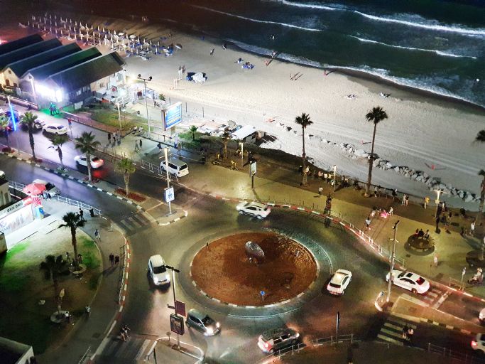 Israel: Mob Attacks Arab Motorists In Bat Yam During Yom Kippur - Vimarsana News