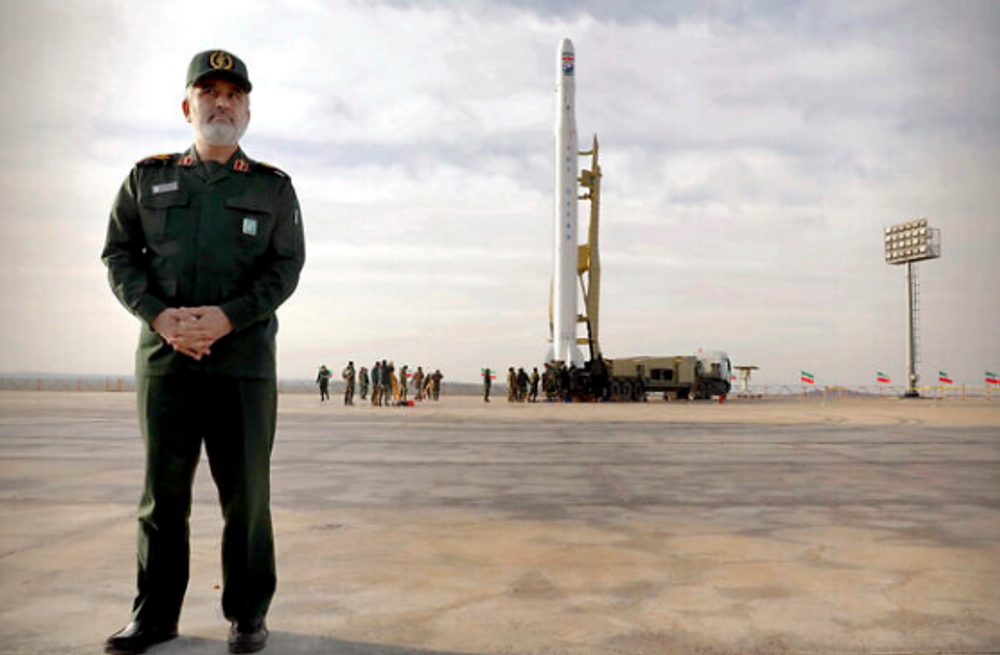 Sur cette photo publiée le 22 avril 2020 par Sepahnews, le général Amir Ali Hajizadeh, chef de la division aérospatiale des Gardiens de la révolution