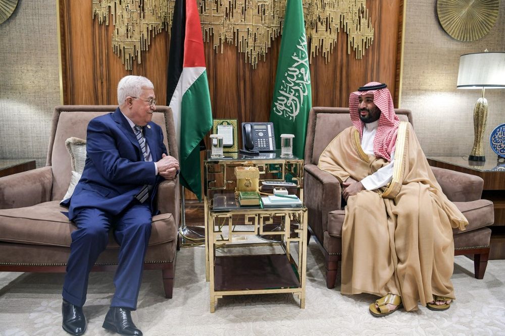 Saudi Crown Prince Mohammed bin Salman (R) meeting with Palestinian Authority president Mahmoud Abbas in the Saudi capital Riyadh.