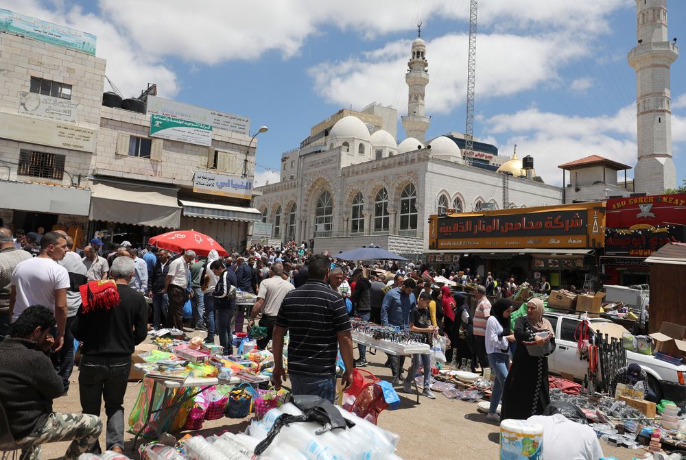 Palestinian Authority Announces Two-week West Bank Lockdown - i24NEWS