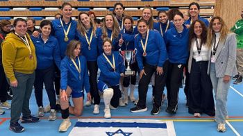 L'équipe de Netball Dora Kfar Saba, championne du monde