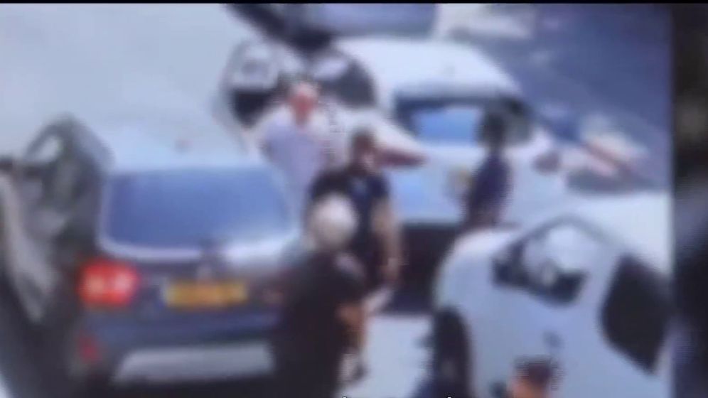 -- תיעוד מתוך התקיפה בתל אביב בעקבות ויכוח על עקיפה