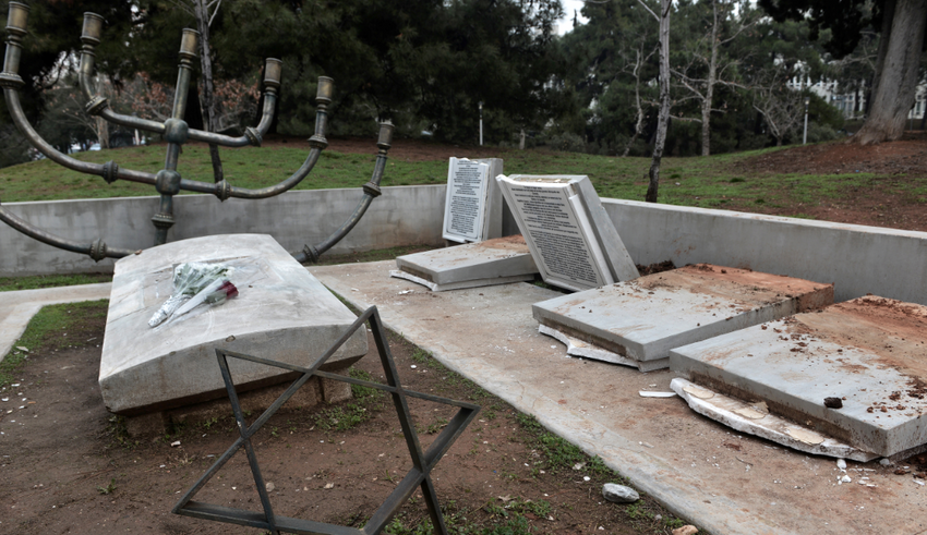 Un cimetière juif profané vandalisé deux jours avant le jour du souvenir de la Shoah à Thessalonique le 28 janvier 2019 - Image d'illustration