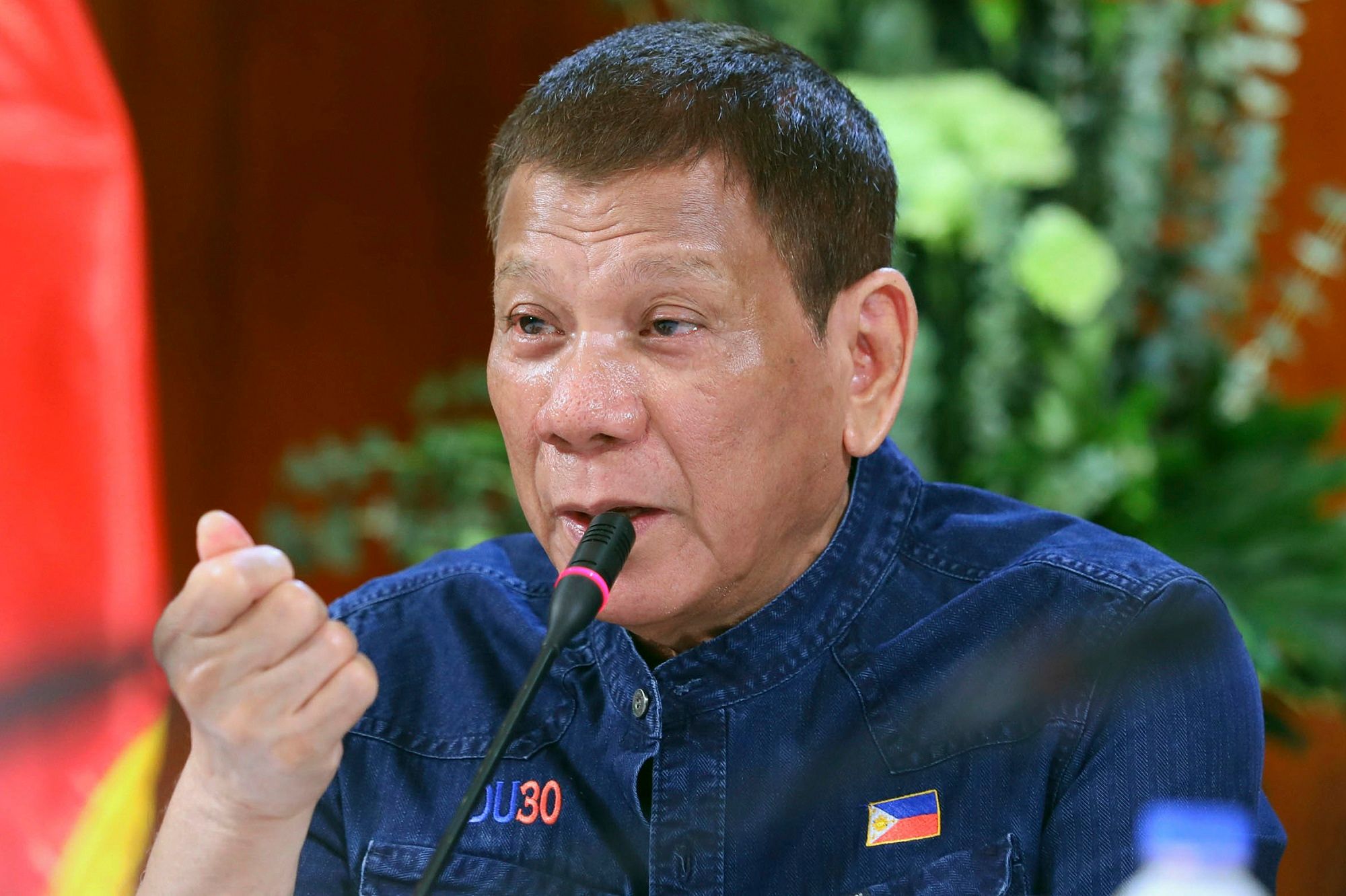 Covid-19: Le Président Philippin Menace D'emprisonner Ceux ...