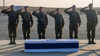 המעמד הצבאי של קבלת ארונו של החלל החטוף הדר גולדין