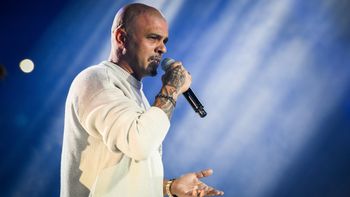 הזמר אייל גולן, ארכיון