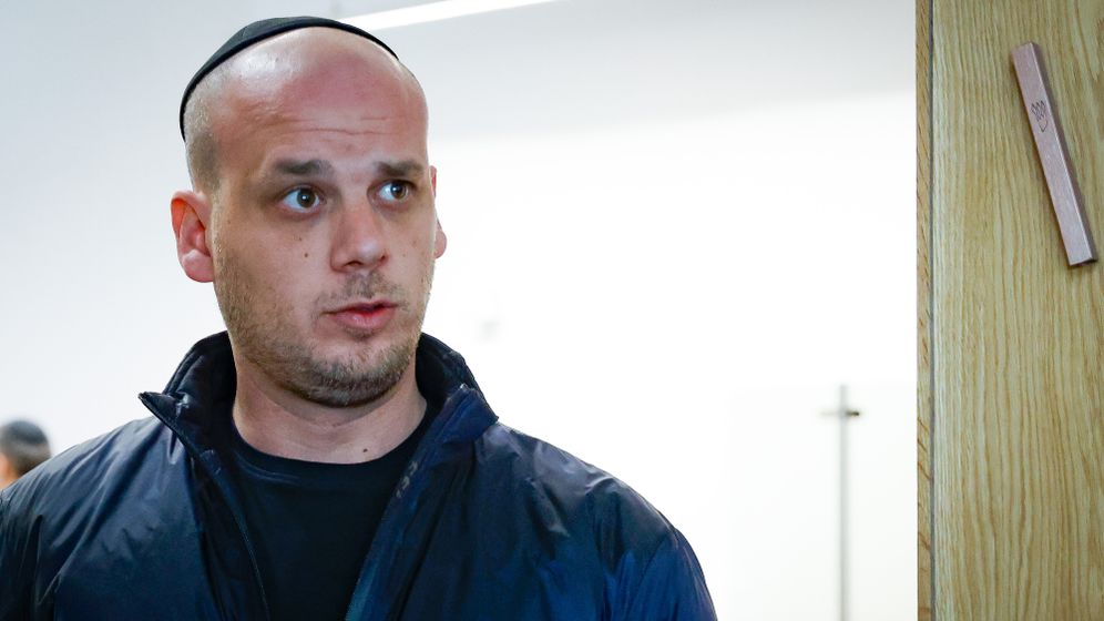 ايلي فلدشتاين خلال جلسة في المحكمة