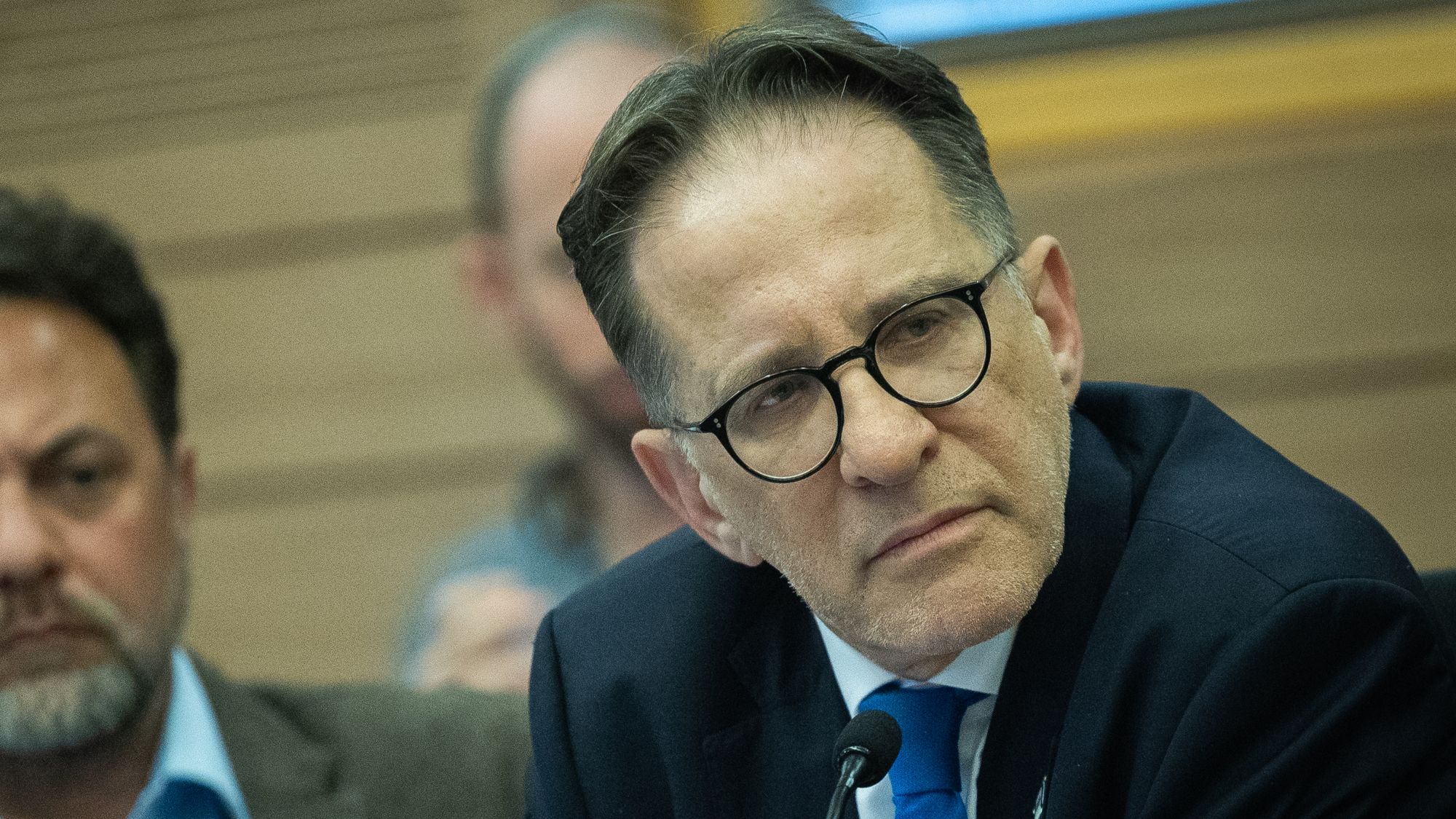 مجموعة هاكرز إيرانية تعلن اختراق هاتف رئيس طاقم نتنياهو وتهدد "بكشف أسرار" و"تفاصيل من قطر غيت"