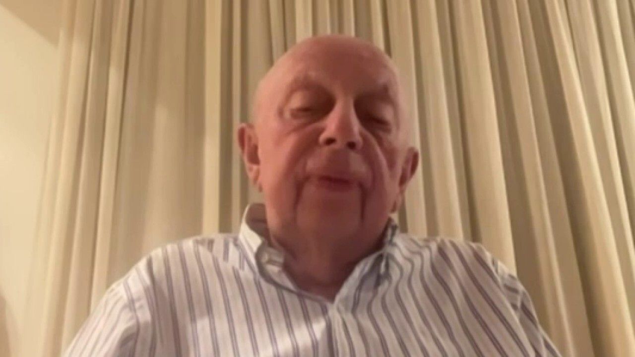 Avi Pazner : "Netanyahou ne se rendra pas à Washington sans rencontrer Trump"