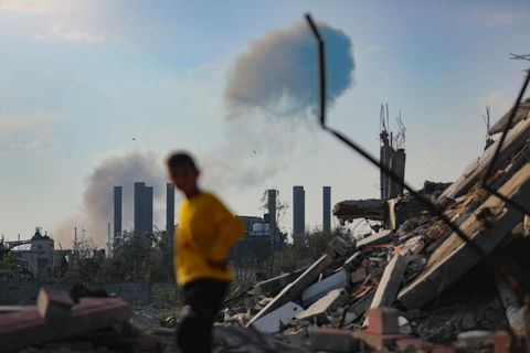 Israel Airstrike Kills Hamas Security Deputy, Four Officials