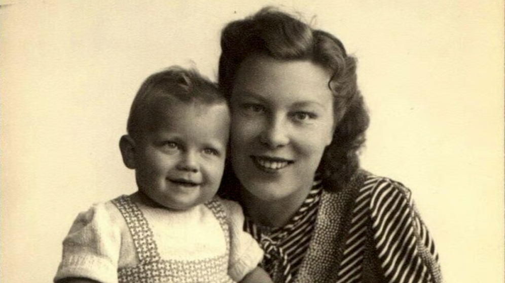 Ephraim Kochba a appris, à quelques jours de son 83e anniversaire, que Jacqueline Mintz, la femme qui lui avait sauvé la vie pendant la Shoah aux Pays-Bas, allait être reconnue Juste parmi les nations par Yad Vashem.

