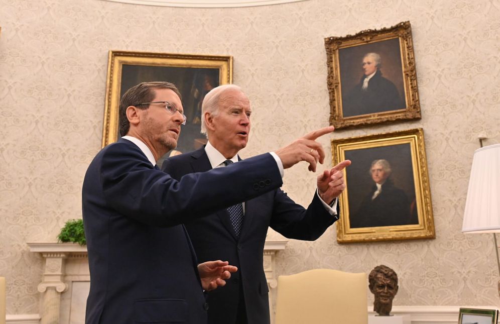 Kobi Gideon / GPO Israel's President Isaac Herzog (L) meets with U.S. President Joe Biden, October 26, 2022, in Washington D.C., United States.