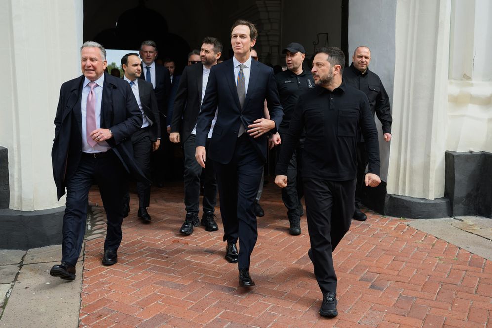 In this photo provided by the Ukrainian Presidential Press Office, Ukraine's President Volodymyr Zelenskyy, right, U.S. President Donald Trump's envoys Jared Kushner and Steve Witkoff walk prior to talks in Kyiv, Ukraine, Sunday, Sept. 6, 2026.