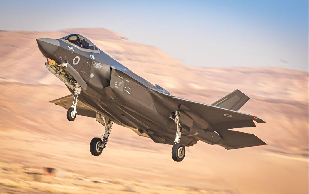 A Lockheed Martin F-35 fighter jet