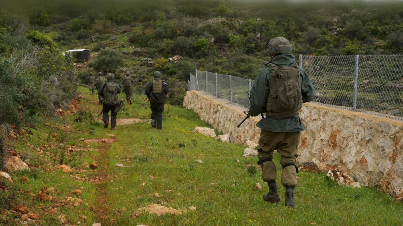 LIVE BLOG | Israël frappe le sud du Liban quelques heures après l'annonce du cessez-le-feu