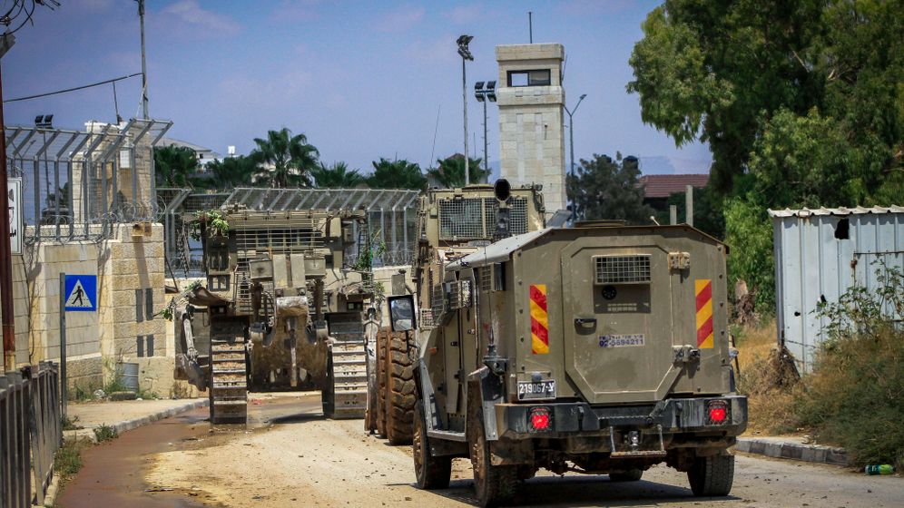 قوات الجيش الإسرائيلي خلال عملية عسكرية في مدينة جنين 