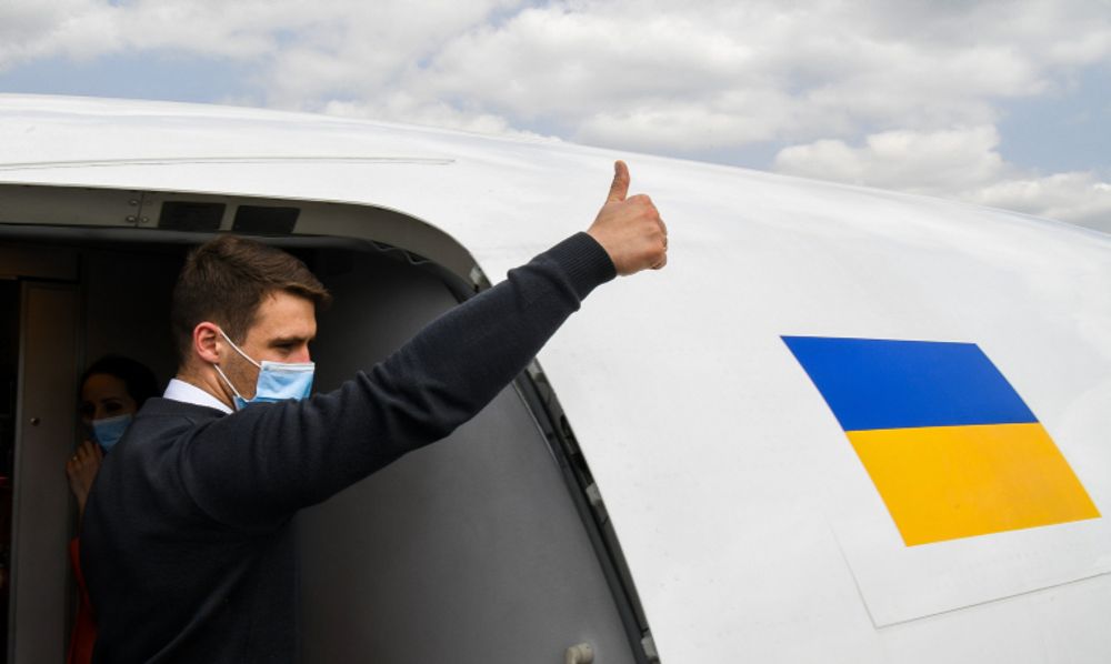 Quase 8.000 refugiados ucranianos em Israel inelegíveis para cidadania Ucranianos que fugiram de zonas de guerra na Ucrânia chegando em um voo de resgate no aeroporto Ben Gurion perto de Tel Aviv, Israel, em 17 de março de 2022.
