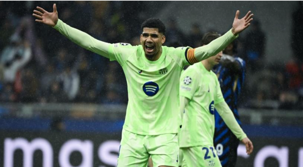 Ronald Araujo manquera les prochains matchs avec son club.